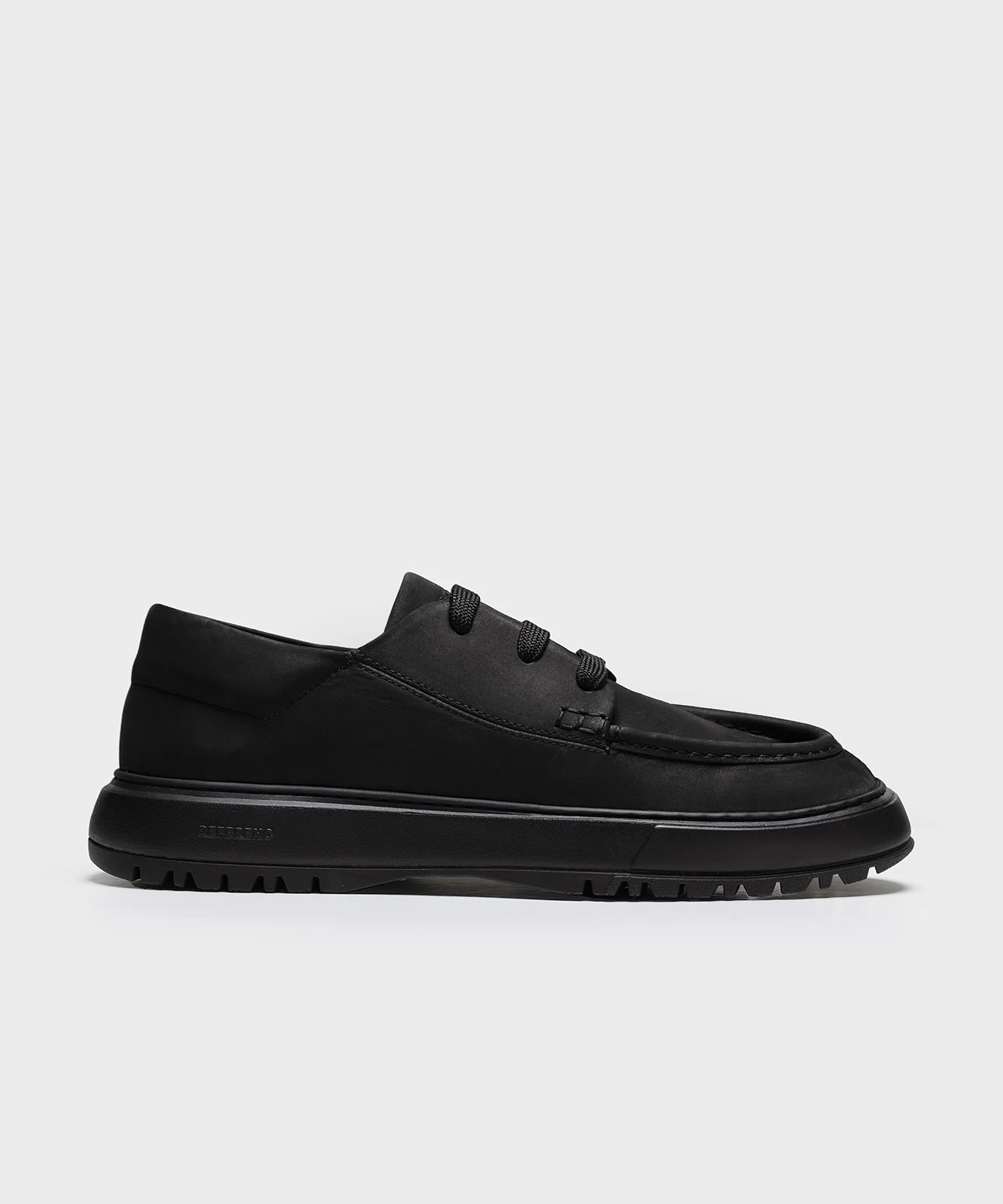 [REF263050] Les Tahoe Lugs tout noir nubuck (40)