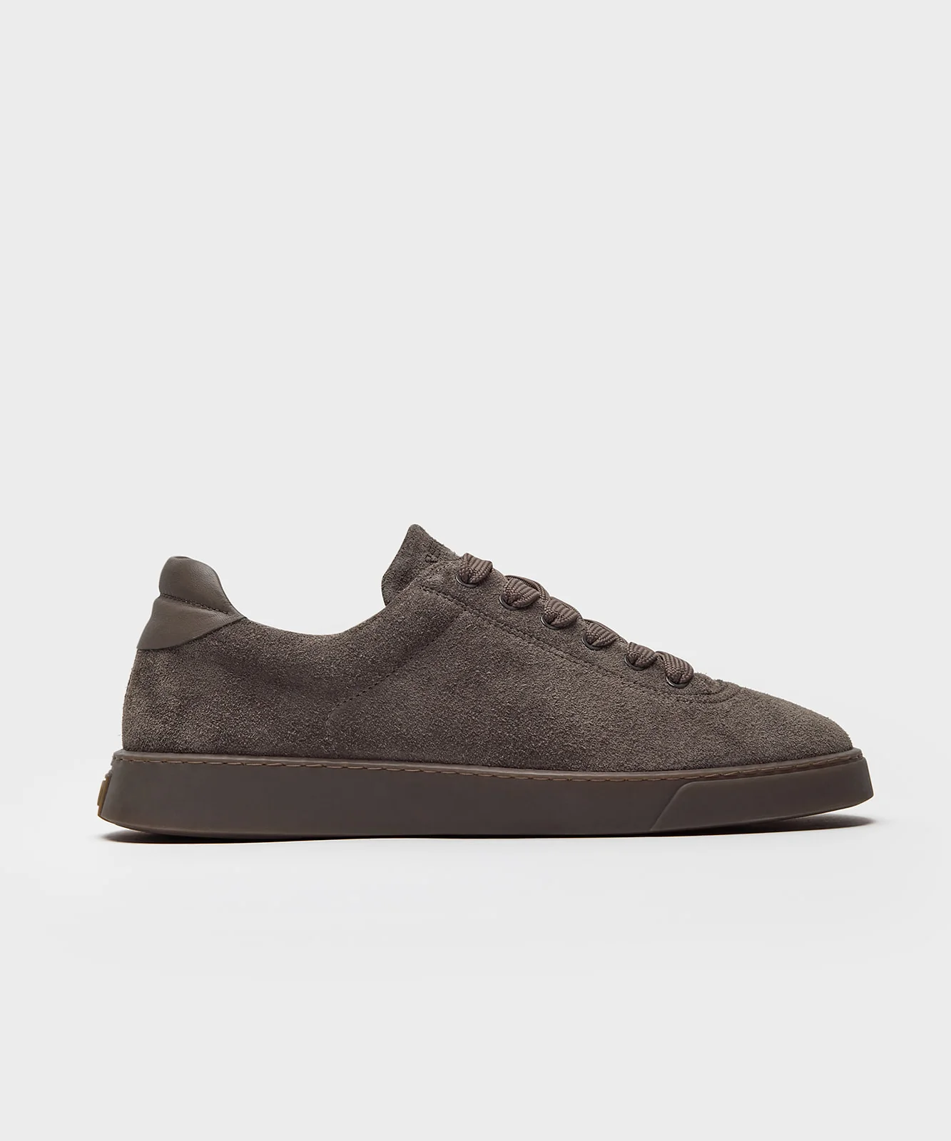 [REF261220] Chaussure Referenc The Cassetta Dark Taupe Suede (40)