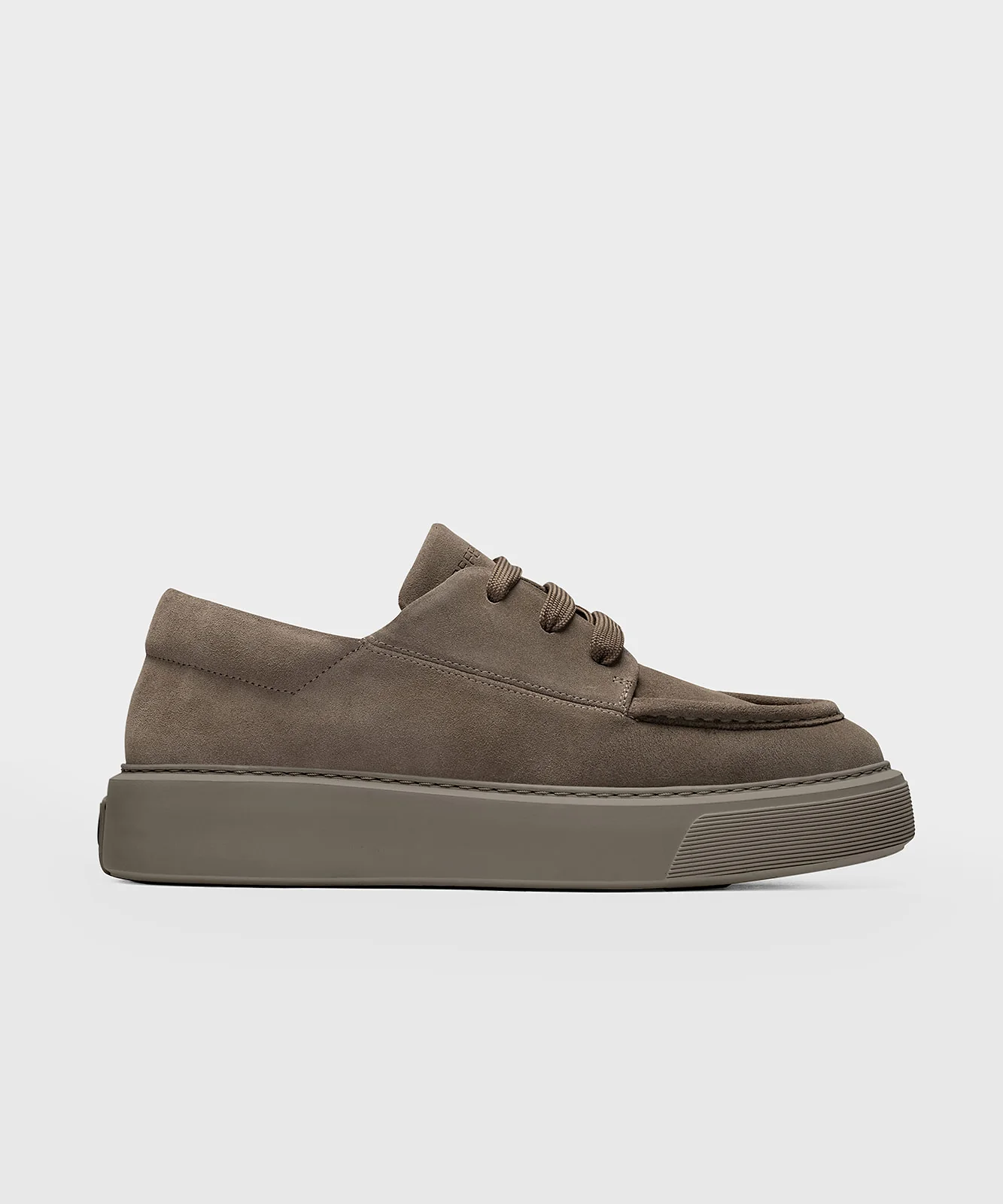Chaussure Referenc The Tahoe Light Taupe Suede